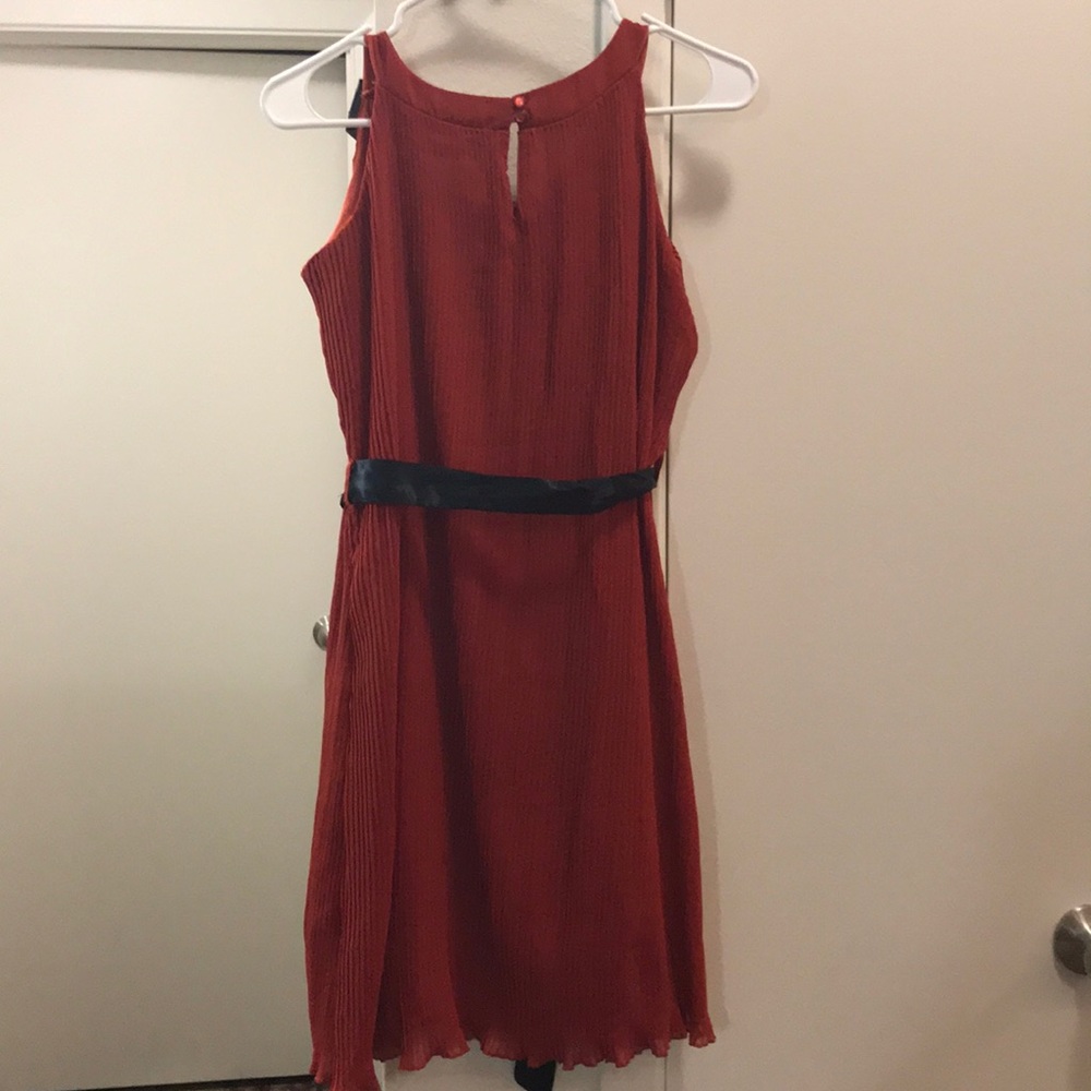 Dress - Picture 2 of 4